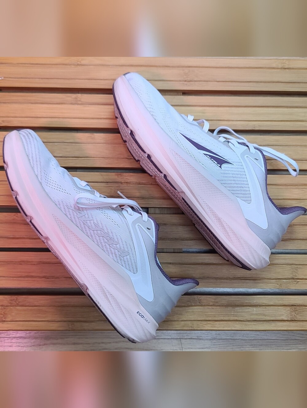 ALTRA TORIN 8 | SIZE 9.5 | TAN/PURPLE - Picture 3 of 9